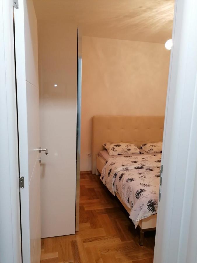 Apartman Venecija Banja Luka Exterior foto